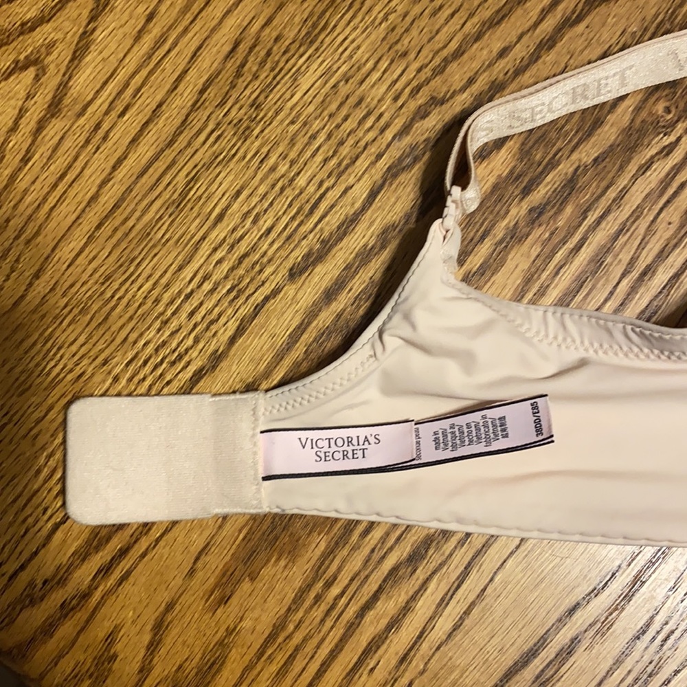 Victoria’s Secret wireless bra - Picture 4 of 6